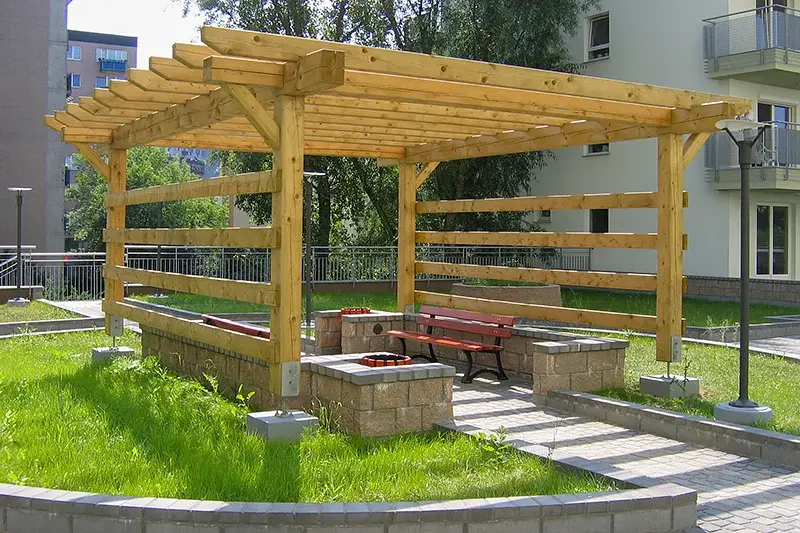 Pergola rustykalna z masywnej klejonki